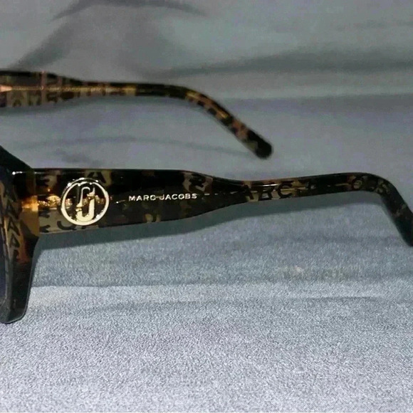 EUC Marc Jacobs Eyewear Tortoise Shell Color All Over‎ Logo squared cat Eye Cut - Picture 12 of 14